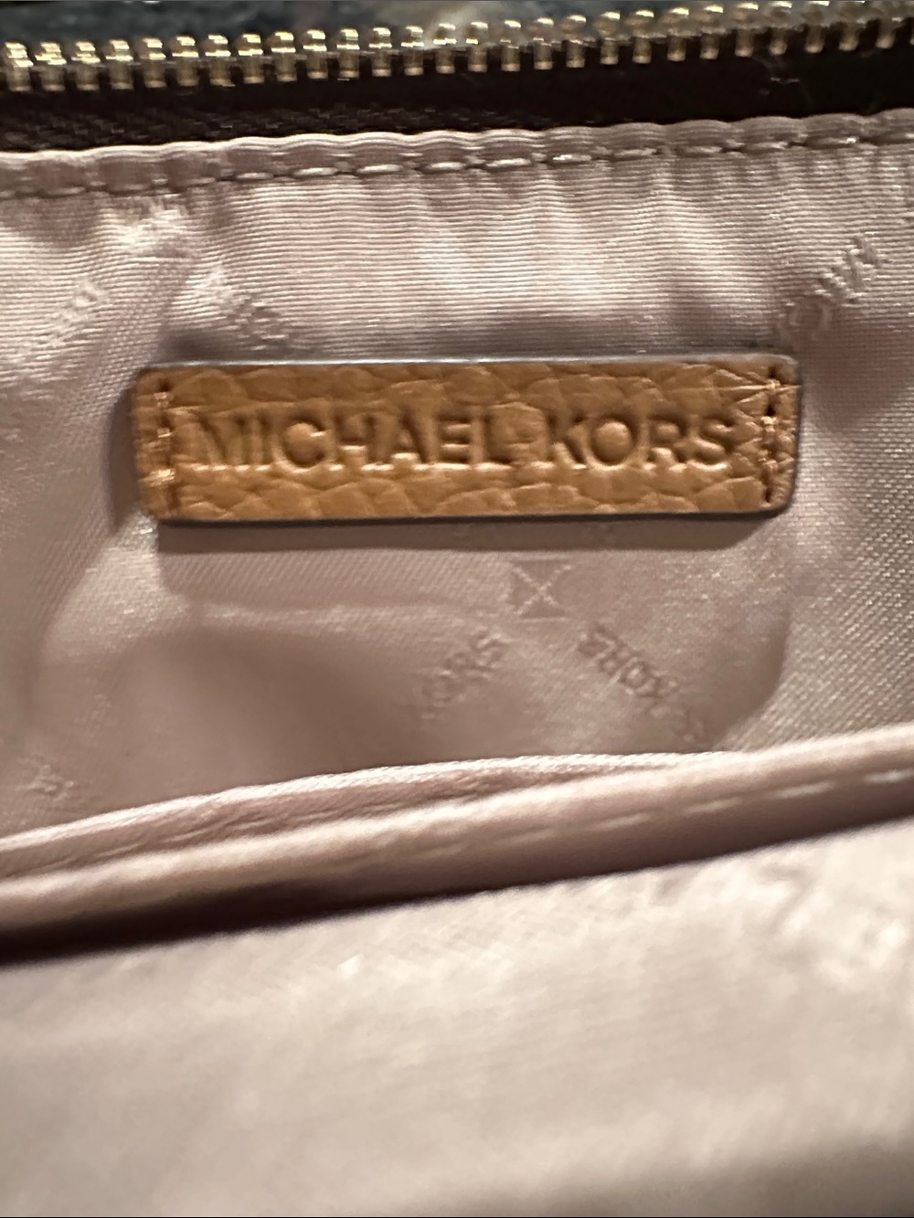Michael Kors Fulton Large Top Zip Wristlet NWT Brown Acorn - Picture 14 of 15